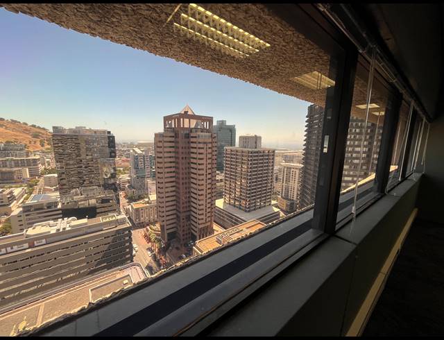 956M² OFFICE TO LET IN CAPE TOWN CITY CENTRE